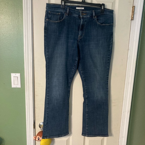 Levi’s classic bootcut blue jeans size 16 short cotton/poly blend with stretch - Picture 3 of 14